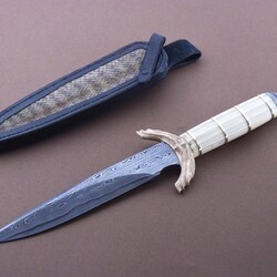Conquistador Western bowie nakes skin sheath