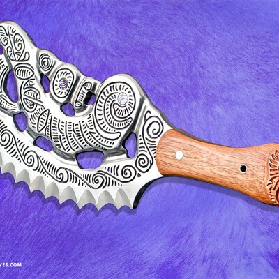 Māripi shark-knife